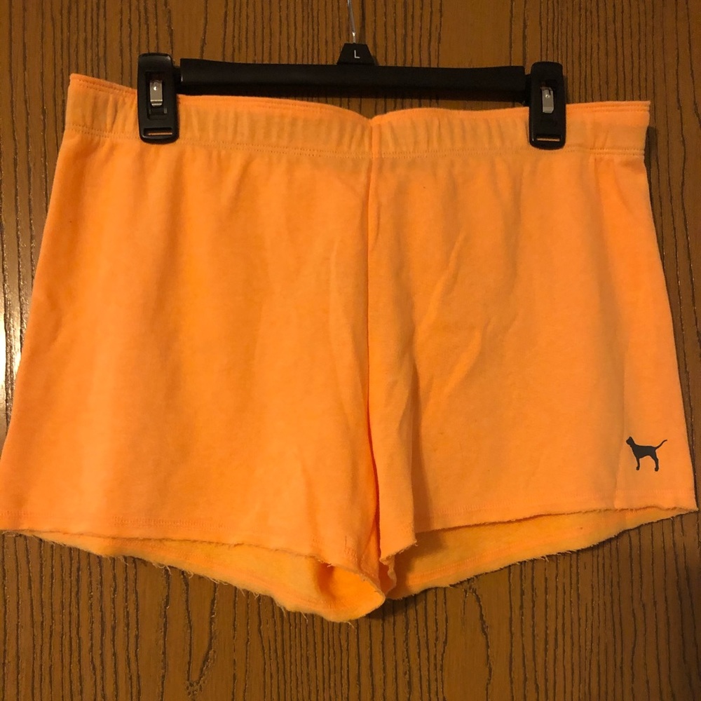 Vs pink medium shorts NWT